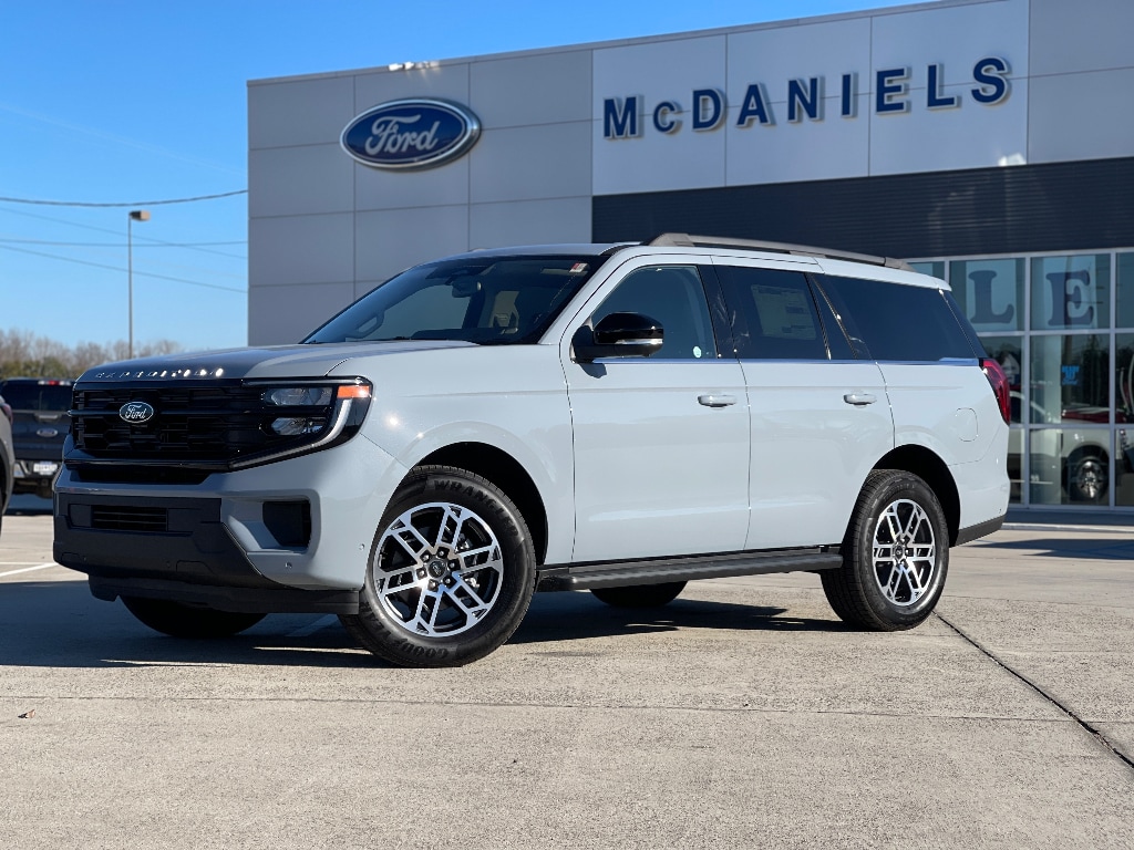 2025 Ford Expedition Active's photo