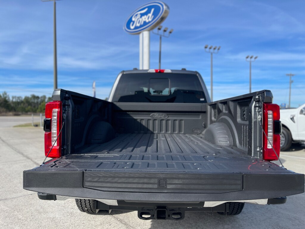 2026 Ford F-350 Super Duty XLT - Photo 9