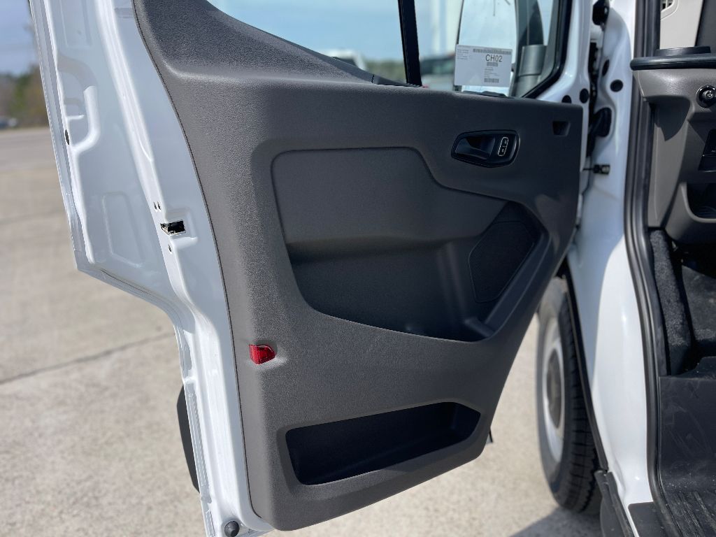 2025 Ford Transit Van Base - Photo 11