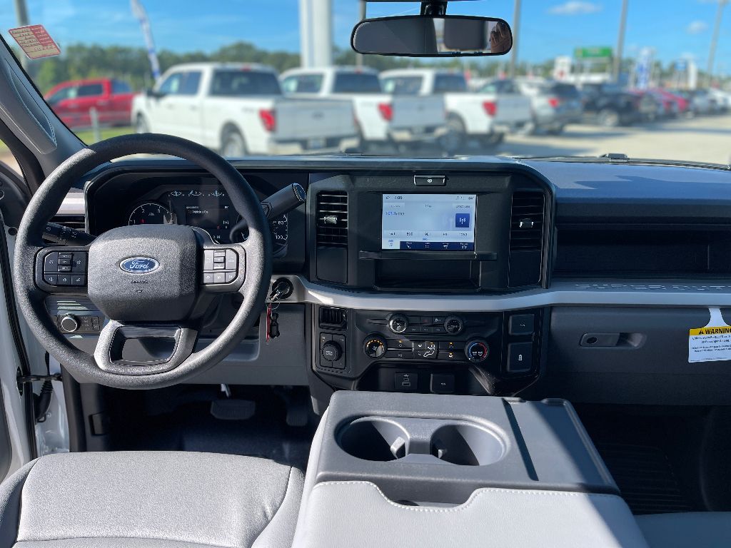 2026 Ford F-350 Super Duty XL - Photo 17