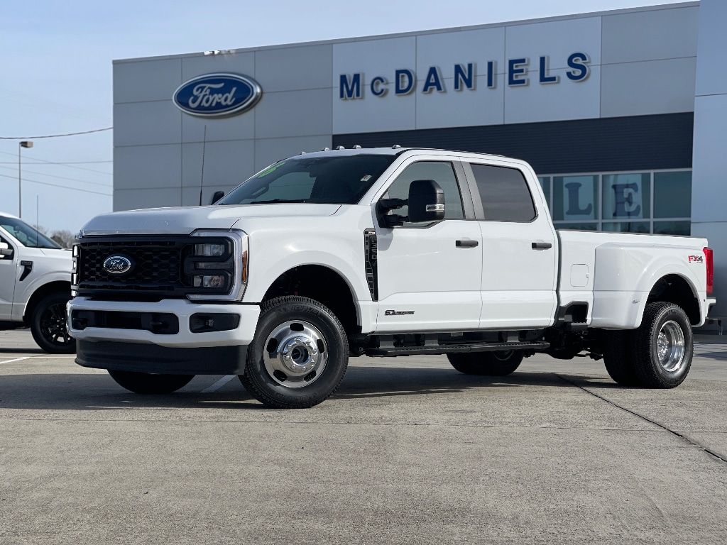2026 Ford F-350 Base's photo