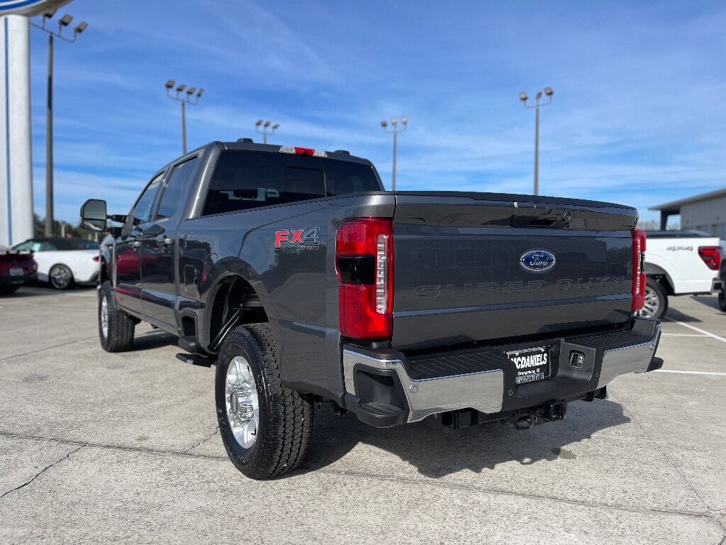 2026 Ford F-350 Super Duty XLT - Photo 7