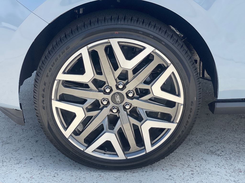 New 2027 Ford Expedition Platinum SUV