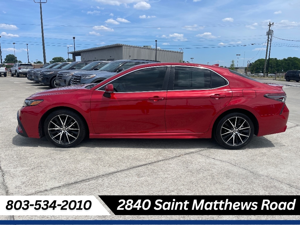 Used 2023 Toyota Camry SE Sedan