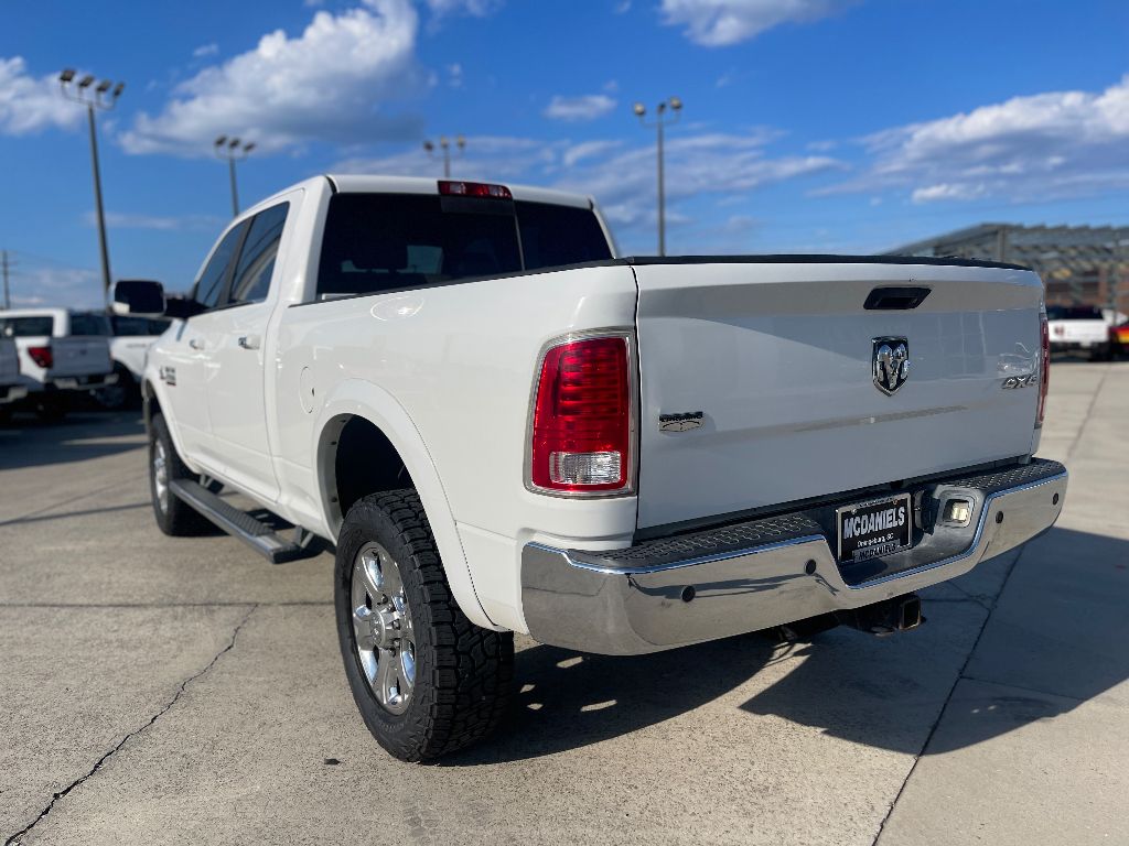 2014 Ram 2500 Laramie photo 4