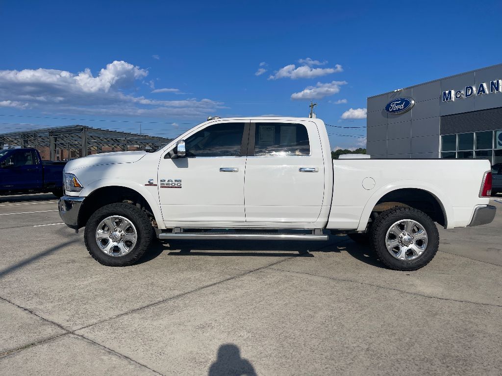 2014 Ram 2500 Laramie photo 3