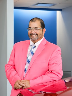 Staff member Tony Mestey from ID_ee965f