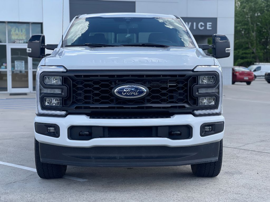 2024 Ford F-250 Lariat photo 2