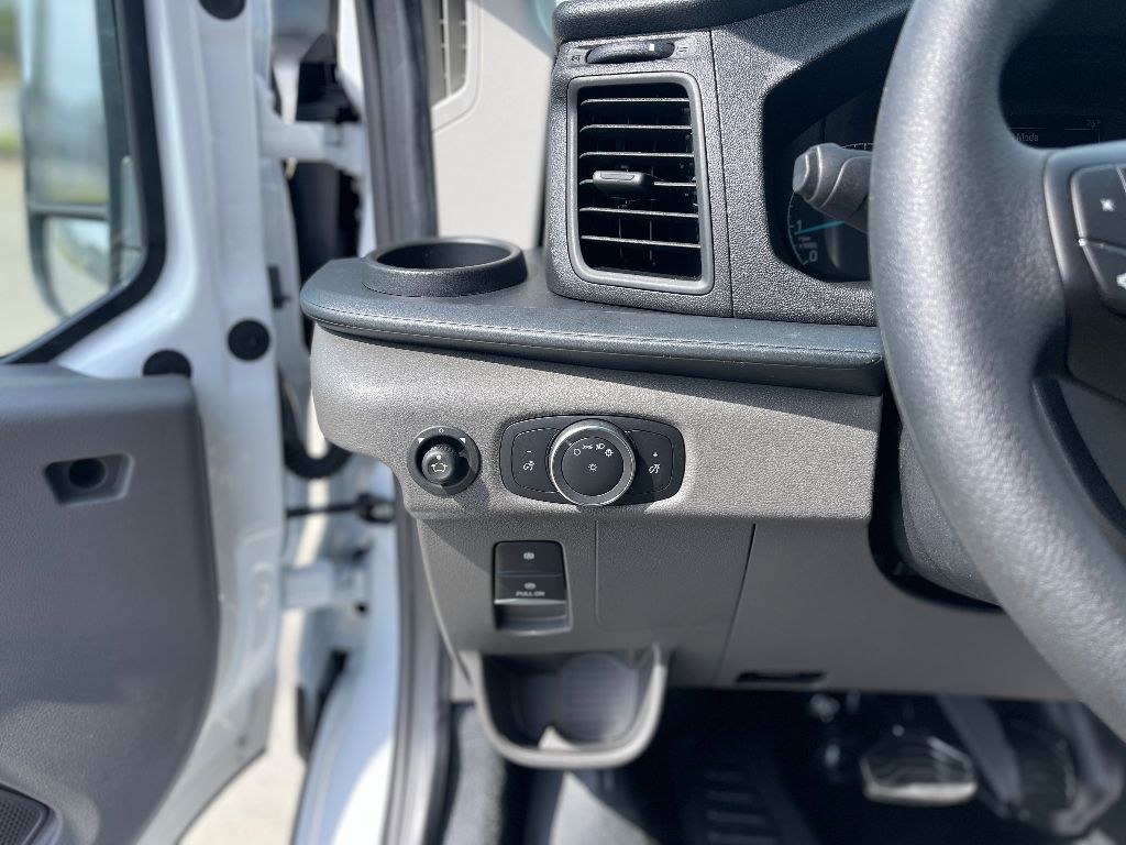 2025 Ford Transit Van Base - Photo 18