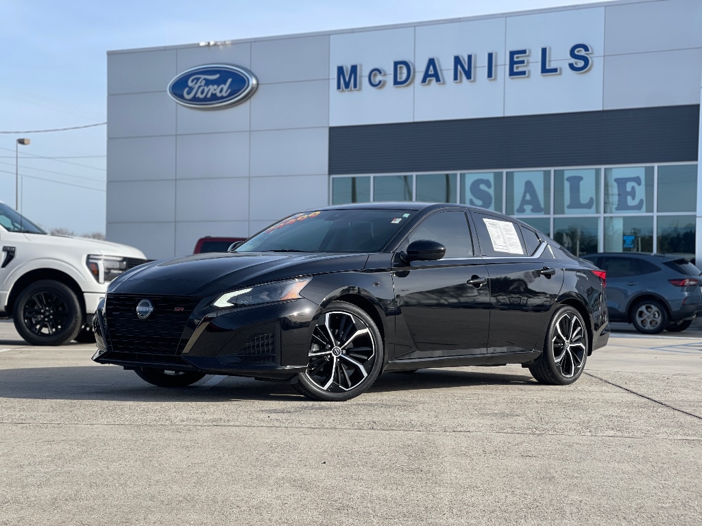 Used 2023 Nissan Altima 2.5 SR Sedan