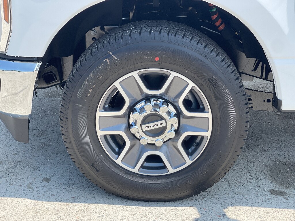 New 2026 Ford F-250 Lariat Truck Crew Cab
