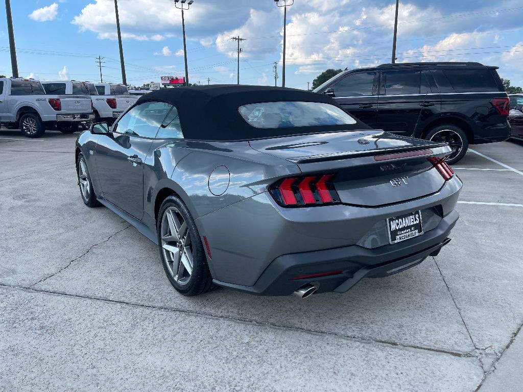 2025 Ford Mustang GT Premium Convertible - Photo 8