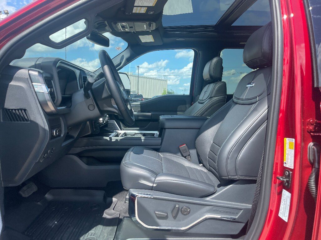 2026 Ford F-250 Super Duty Platinum - Photo 15