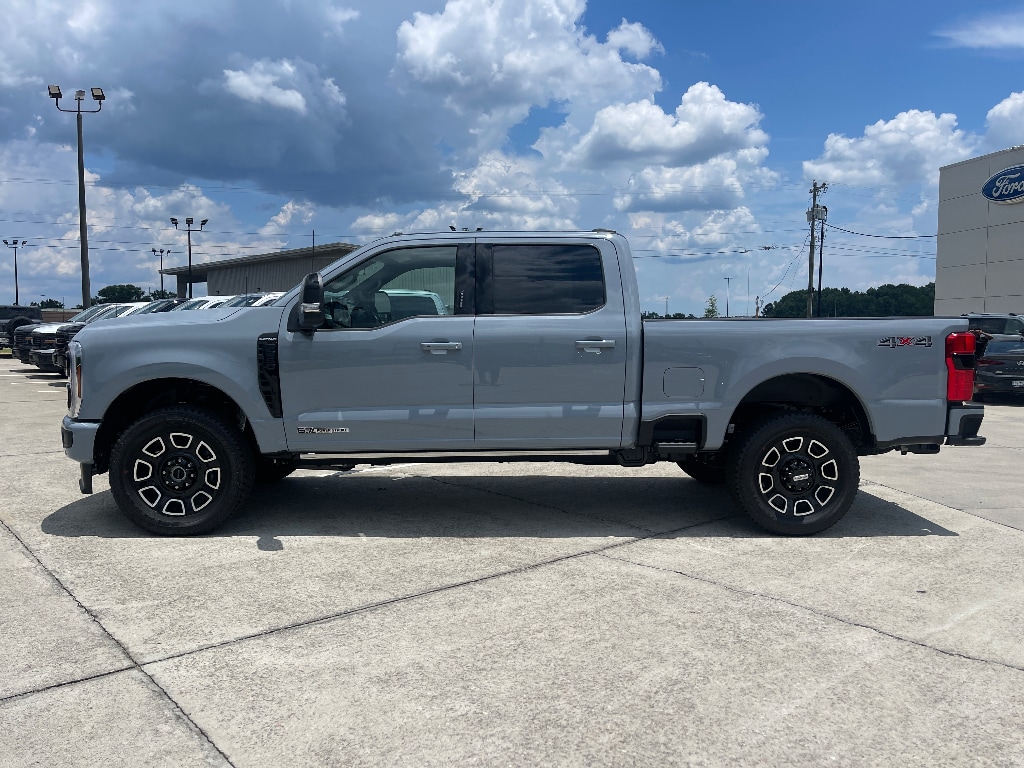 New 2026 Ford F-250 Platinum Truck Crew Cab