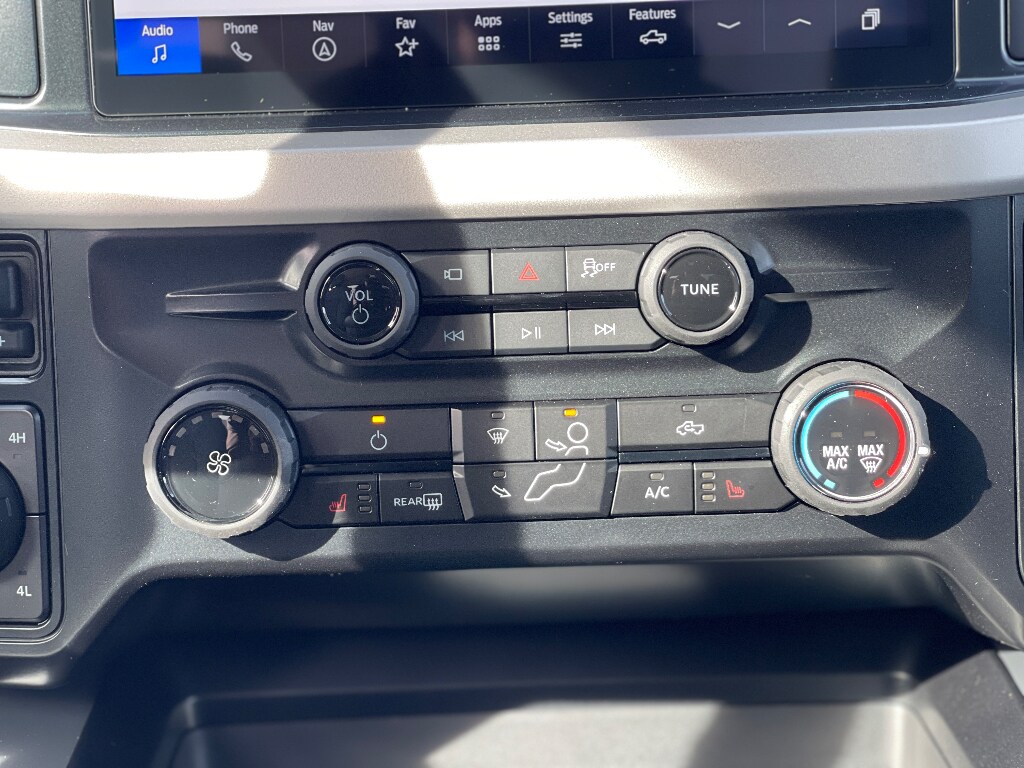 2026 Ford F-350 Super Duty XLT - Photo 30
