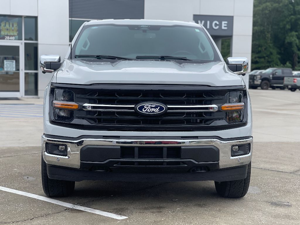 2024 Ford F-150 XLT photo 2