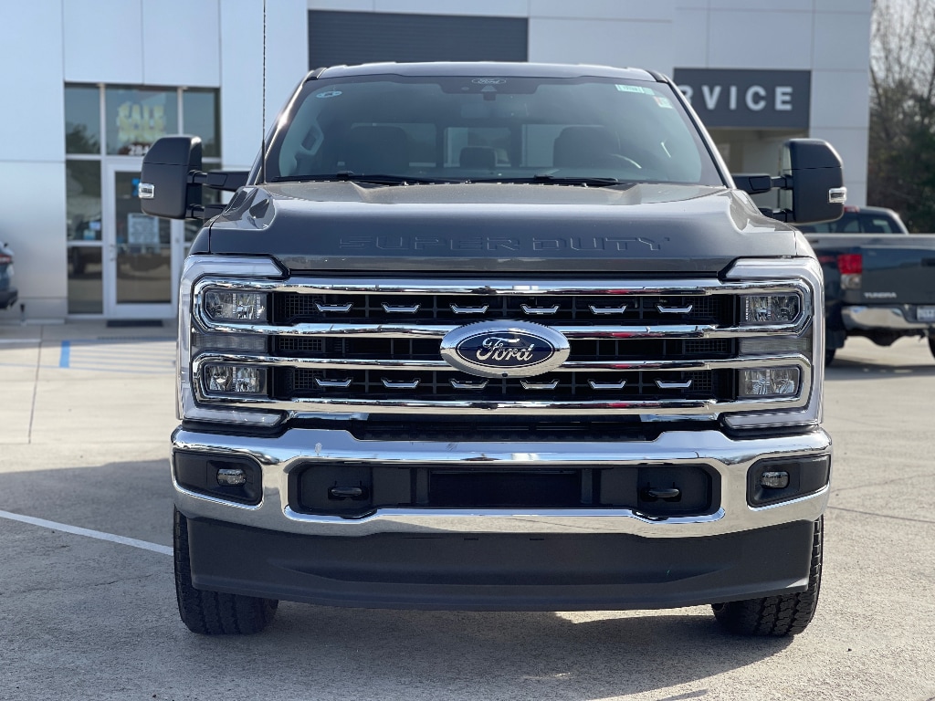 New 2026 Ford F-350 XLT Truck Crew Cab