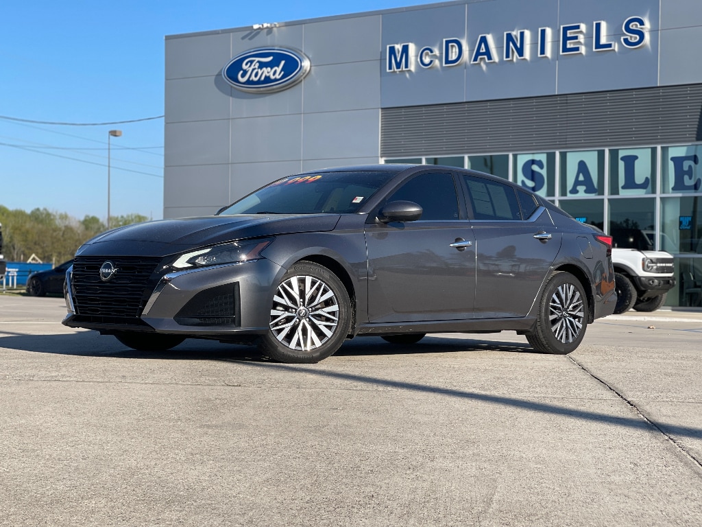 2023 Nissan Altima SV