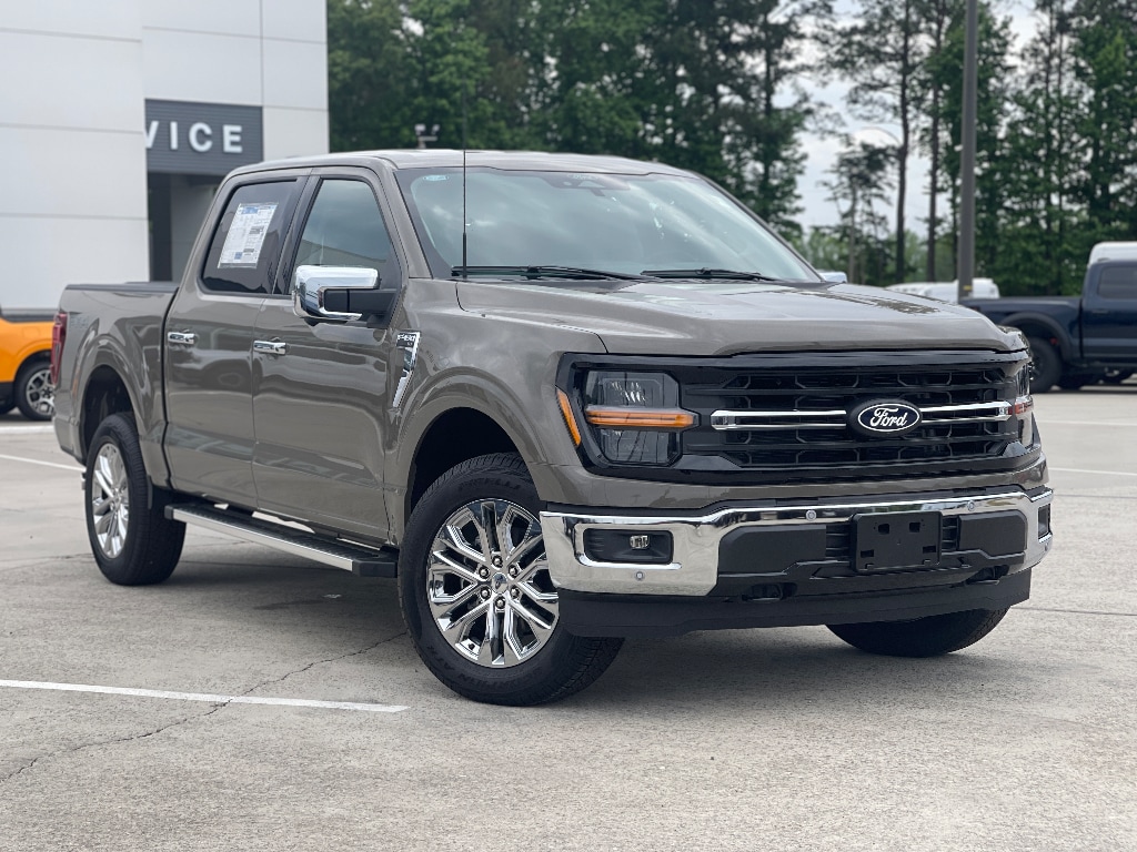 New 2026 Ford F-150 XLT Truck SuperCrew Cab