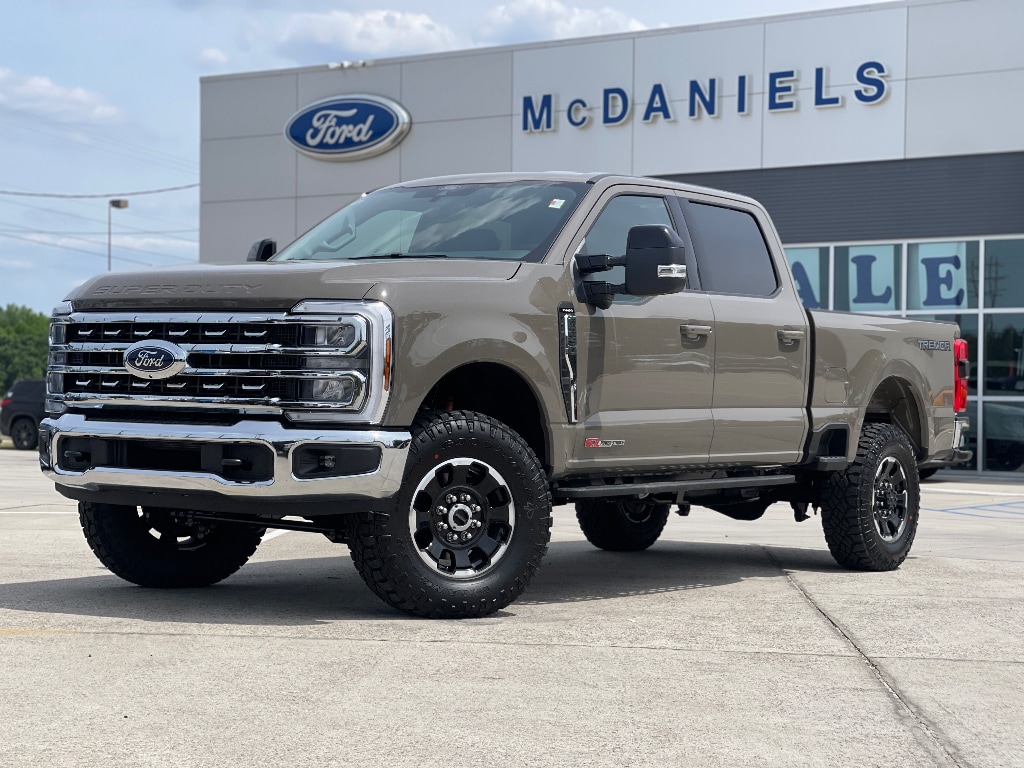 New 2026 Ford F-250 Lariat Truck Crew Cab