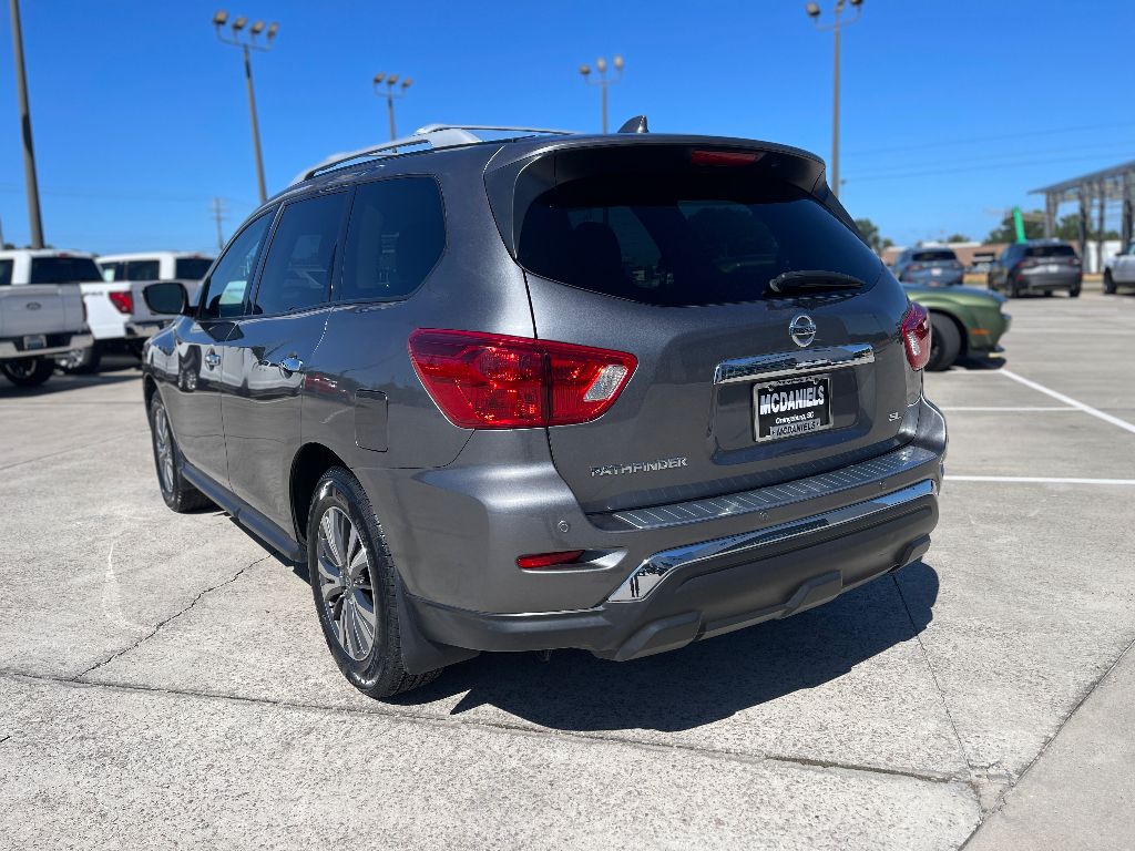 2020 Nissan Pathfinder SL photo 4