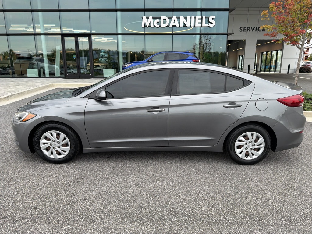 Used 2018 Hyundai Elantra SE Sedan