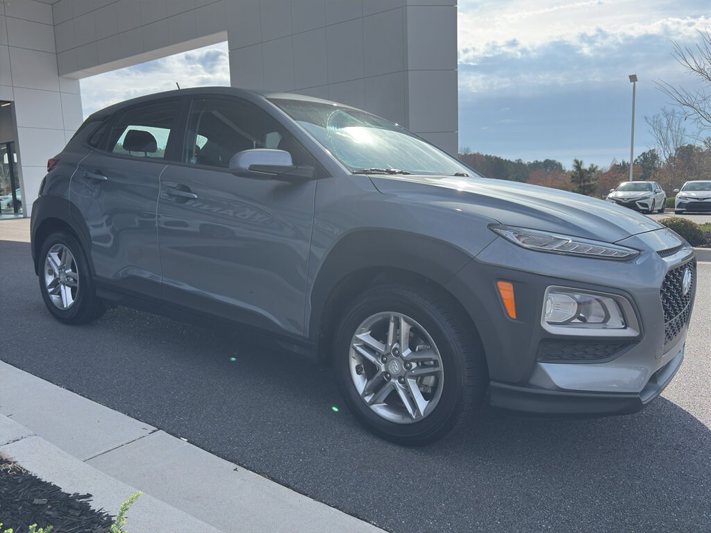 2020 Hyundai Kona SE photo 2