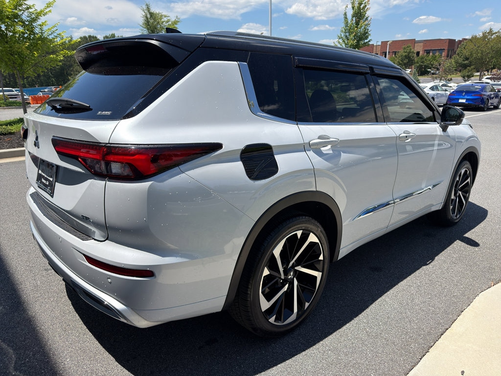 Used 2024 Mitsubishi Outlander SEL SUV