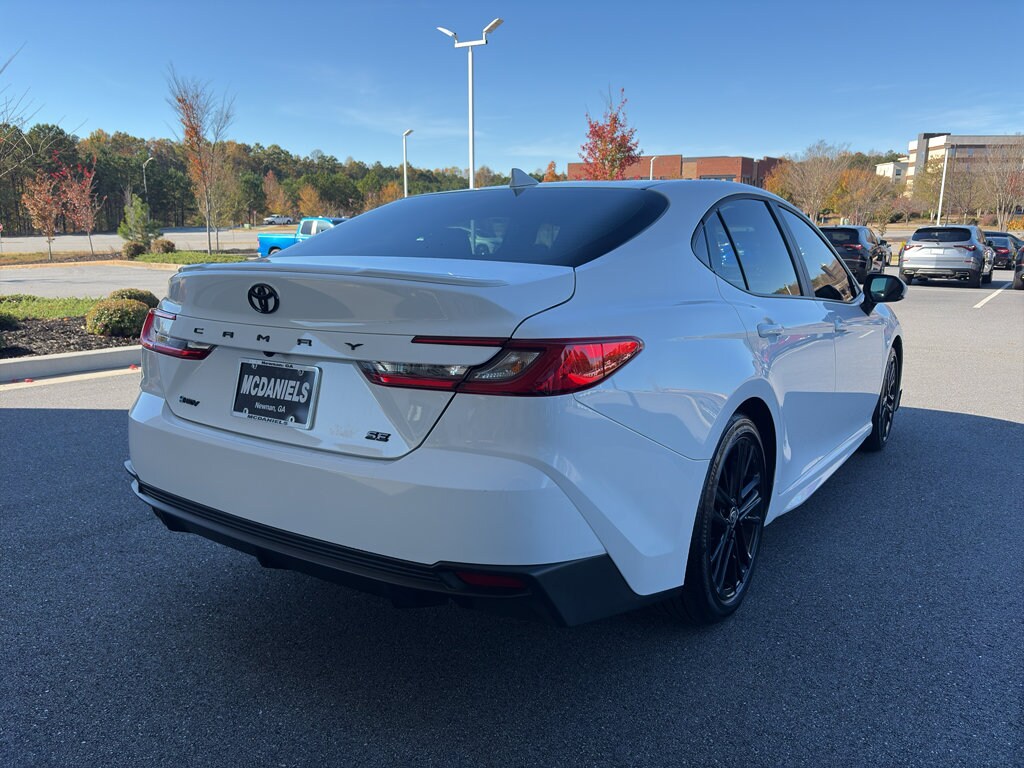 2025 Toyota Camry SE photo 2