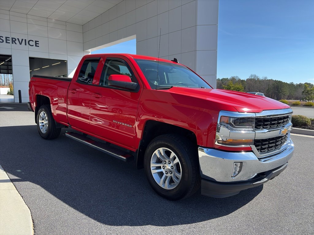Used 2018 Chevrolet Silverado 1500 LT w/1LT Truck Double Cab