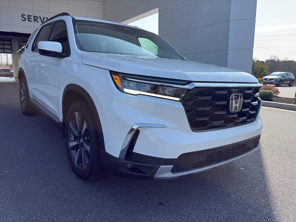 Used 2023 Honda Pilot Touring SUV