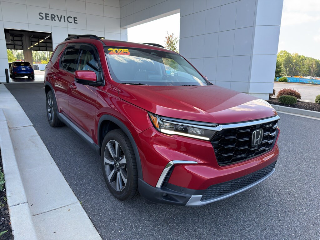 Used 2025 Honda Pilot Elite SUV