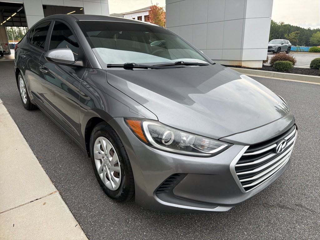 Used 2018 Hyundai Elantra SE Sedan