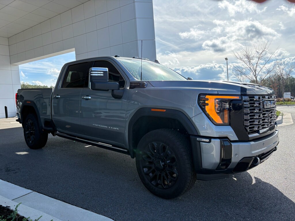 2025 Gmc Sierra 2500 HD Denali Ultimate photo 3