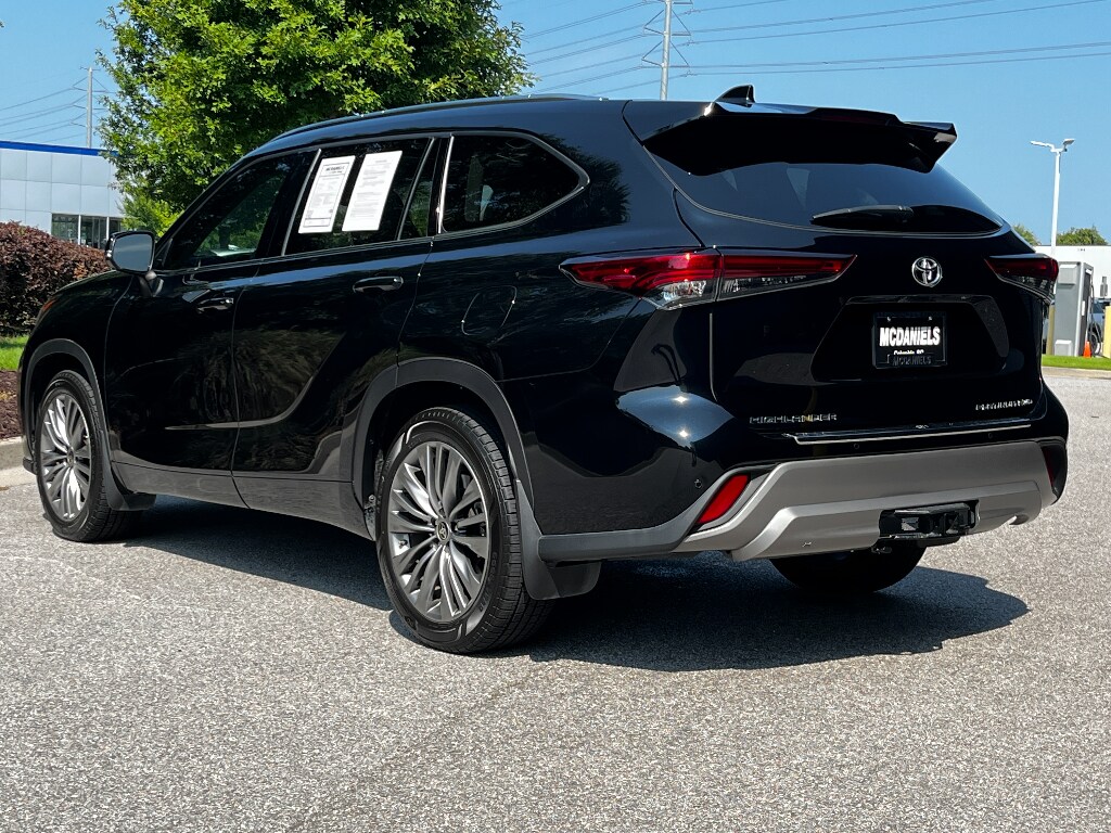 Used 2021 Toyota Highlander Platinum Sport Utility