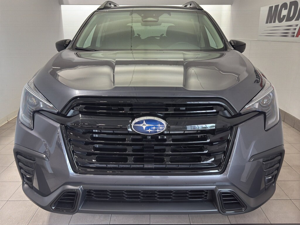 2025 Subaru Ascent Onyx Edition Touring photo 3