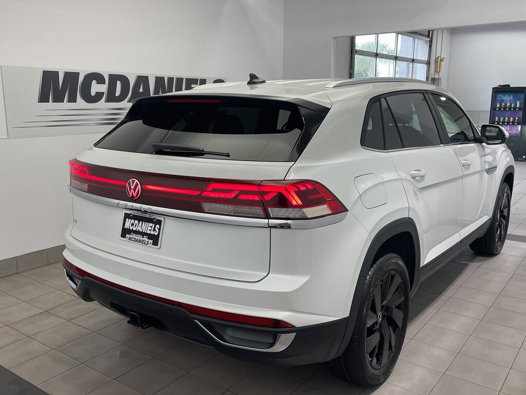 New 2026 Volkswagen Atlas Cross Sport 2.0T SE w/Technology 2.0T SE w/Technology FWD