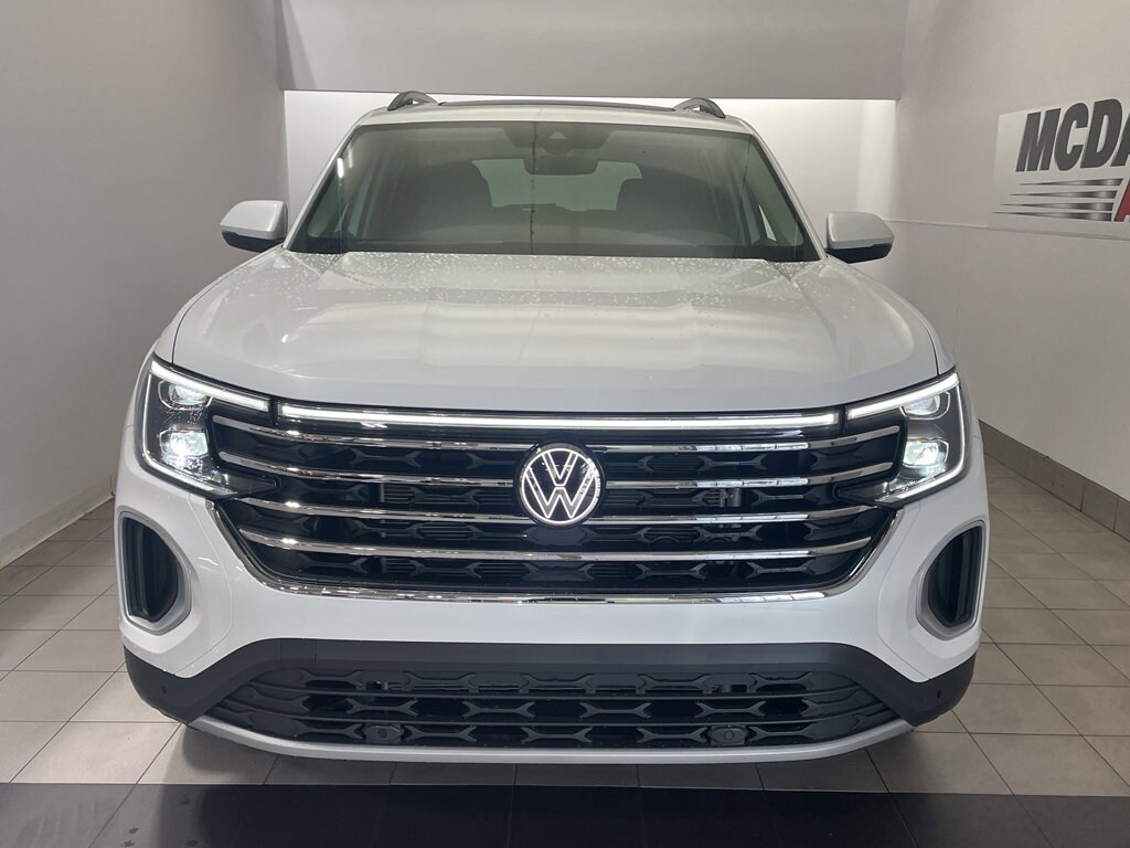 2026 Volkswagen Atlas SE Technology photo 3