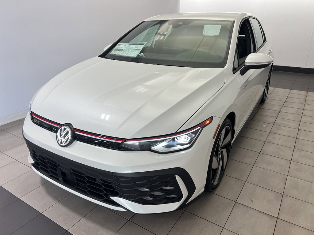2025 Volkswagen Golf GTI S photo 3