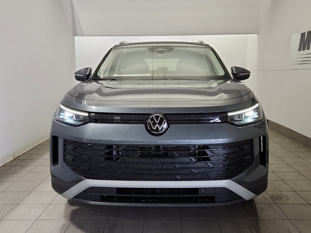 New 2025 Volkswagen Tiguan 2.0T SE SUV