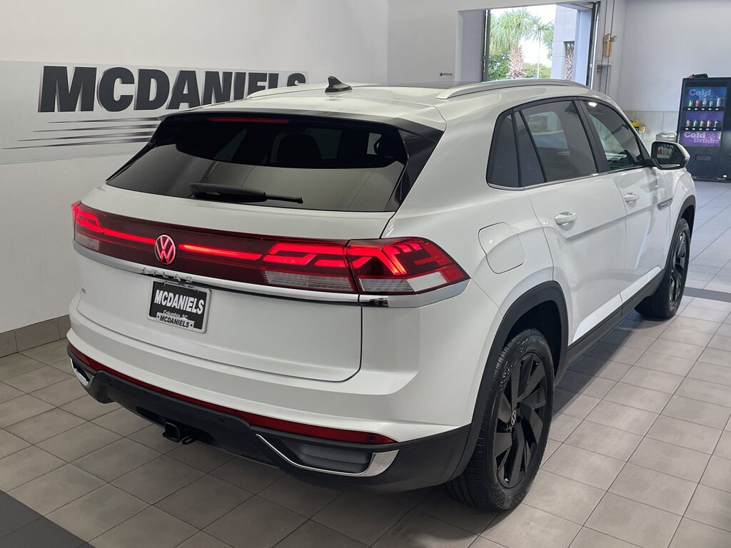 New 2026 Volkswagen Atlas Cross Sport 2.0T SE w/Technology SUV