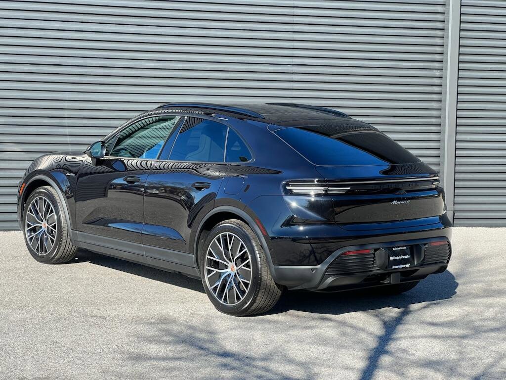 2024 Porsche Macan Electric 4 photo 3