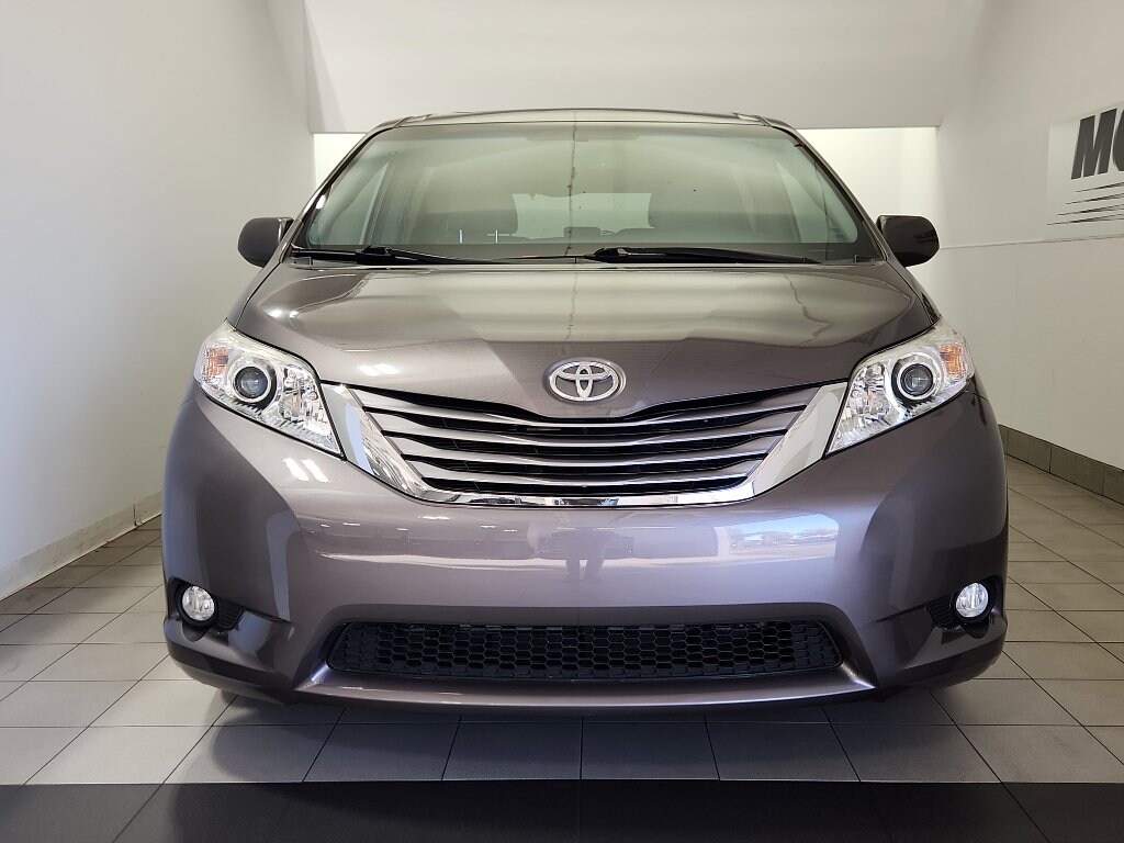 Used 2016 Toyota Sienna XLE 8 Passenger Van