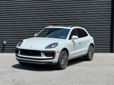 2025 Porsche Macan SUV