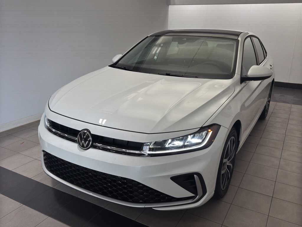 2025 Volkswagen Jetta 1.5T SE photo 2