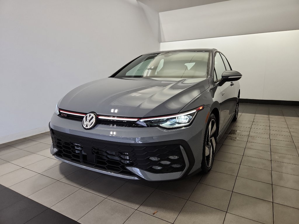 2025 Volkswagen Golf GTI S photo 2