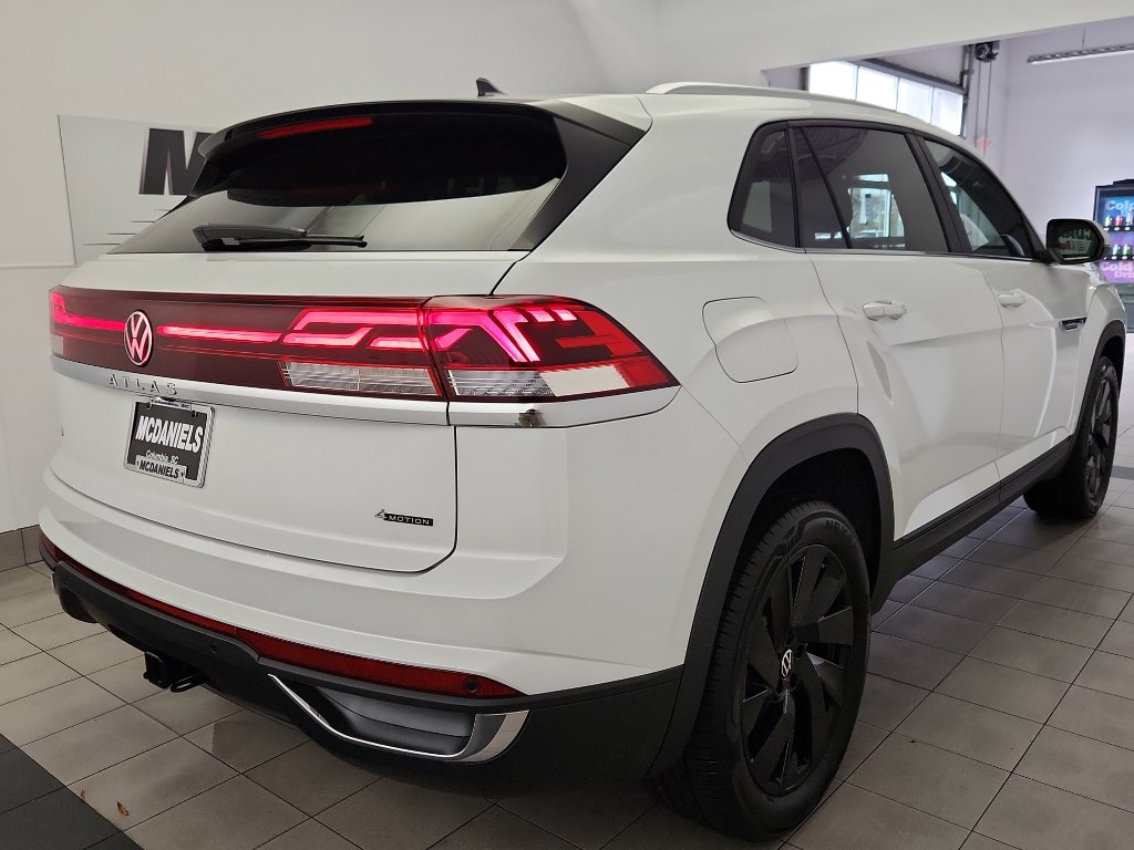 2026 Volkswagen Atlas Cross Sport SE Technology photo 4