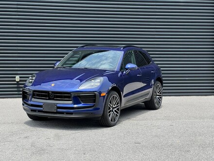 2022 Porsche Macan SUV