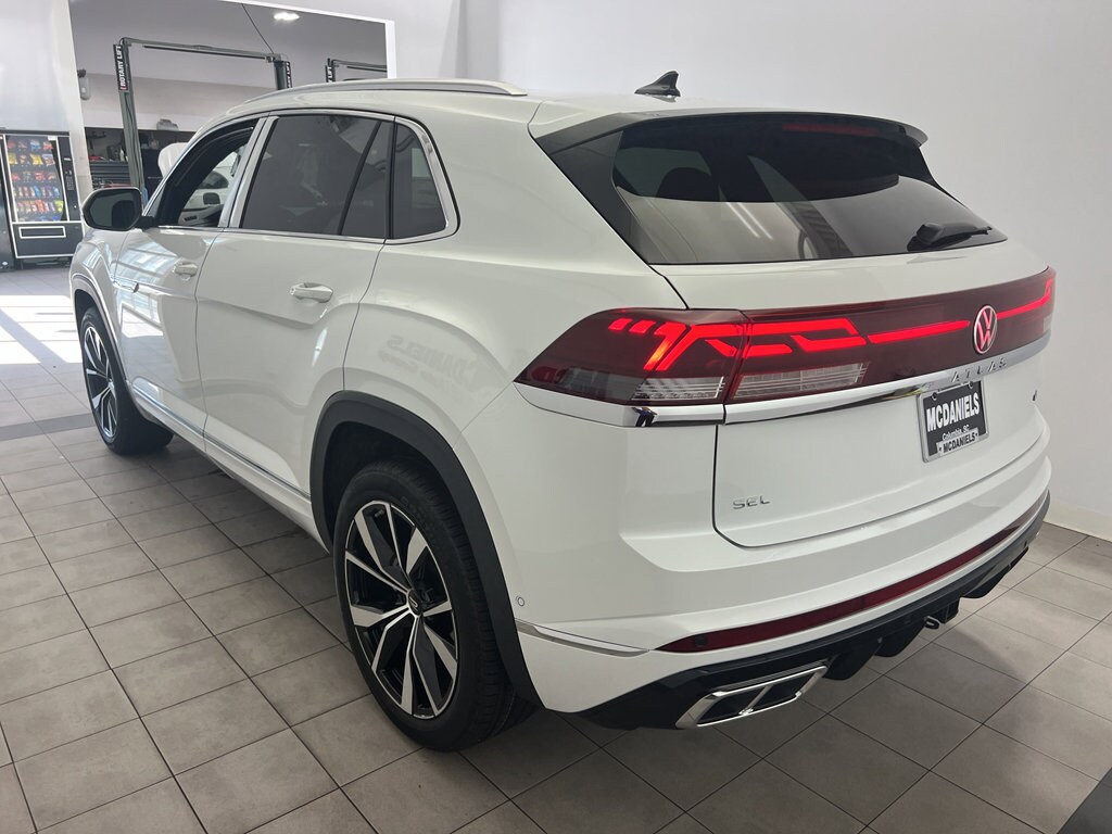 New 2026 Volkswagen Atlas Cross Sport 2.0T SEL Premium R-Line 2.0T SEL Premium R-Line 4MOTION