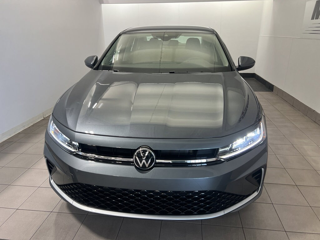 2025 Volkswagen Jetta 1.5T S photo 2